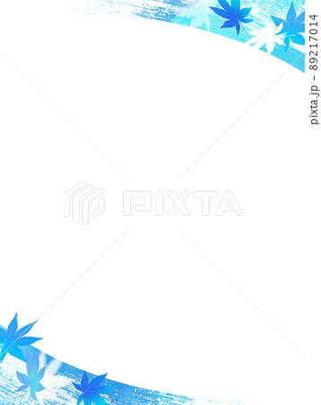 涼しげな紅葉と波の背景 89217014