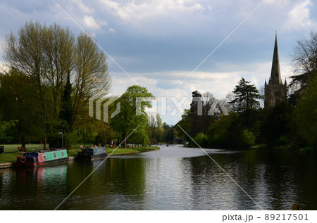 ストラッドフォードアポンエイボン 89217501