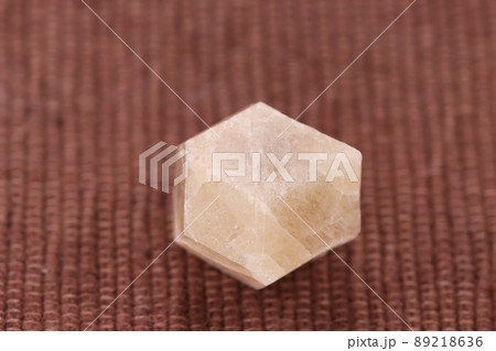 灰礬柘榴石　かいばんざくろいし　メキシコ　Coahuila産 89218636