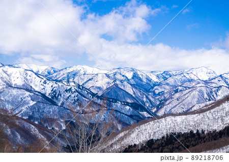 平標山からの山岳風景　雪景色 89218706
