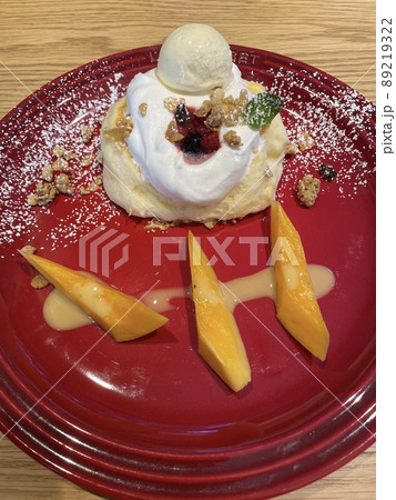 パパイヤのスフレパンケーキ 89219322