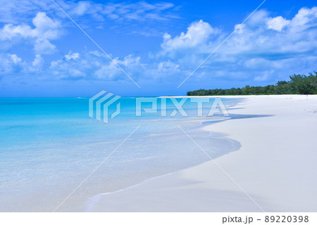 ウベアの美しいビーチ ウベアの美しいビーチ 89220398