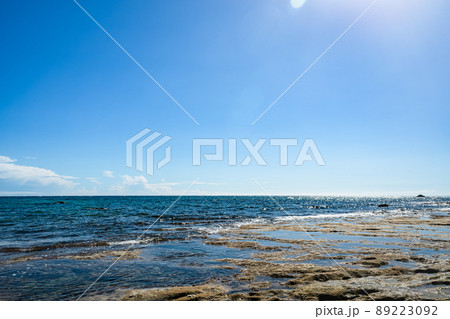 沖縄県宮古島・来間島の長崎浜にある美しい海岸 89223092