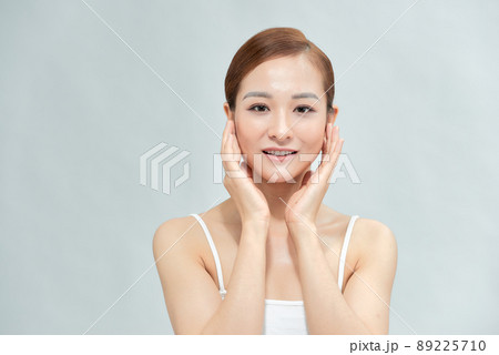 close up young smiling beauty face close up young smiling beauty face 89225710