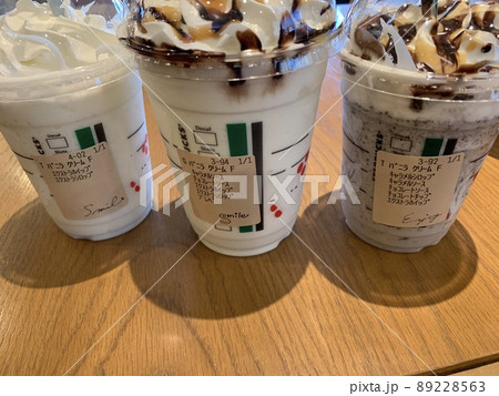 3種類のフラペチーノ 89228563