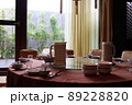 中華料理店のテーブル 89228820
