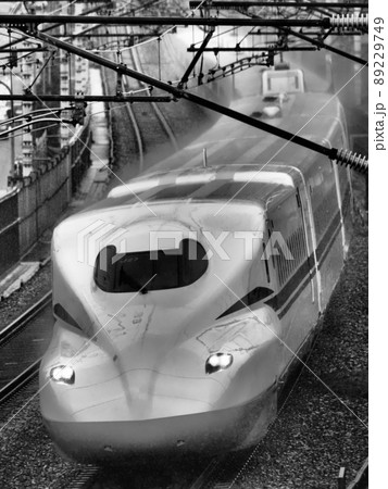 新幹線N700S　J27編成　雨の山科付近にて 89229749