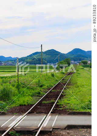 初夏の田舎ローカル線の線路 初夏の田舎ローカル線の線路 89233810