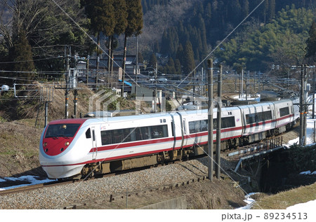 北陸本線　石動－倶利伽羅　北越急行　681系　N02＋N12編成　はくたか 89234513