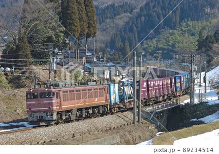 北陸本線　石動－倶利伽羅　JR貨物　EF81-21（富山） 89234514
