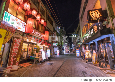 日本の東京都市景観 神田駅前の飲み屋街などを望む。まん延防止は解除されているが=4月2日 日本の東京都市景観 神田駅前の飲み屋街などを望む。まん延防止は解除されているが=4月2日 89235876