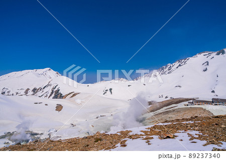 (富山県)一面銀世界 立山・地獄谷・エンマ台 (富山県)一面銀世界 立山・地獄谷・エンマ台 89237340