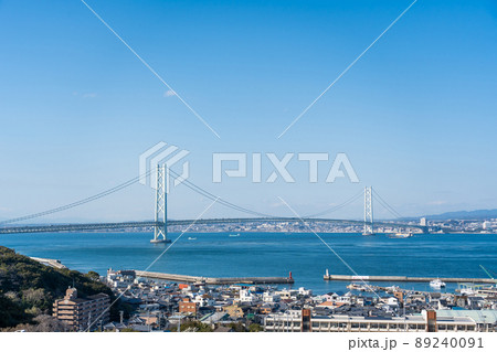 兵庫県淡路市　淡路サービスエリアから見る明石海峡大橋（パールブリッジ） 89240091