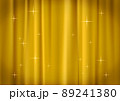 スポットライトが当たっている高級感のあるキラキラした金色のカーテンのイラスト背景素材(ベクターあり) 89241380