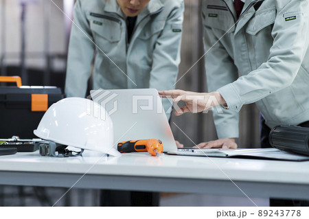 不動産　建築　建設　設計士　ビジネス 89243778