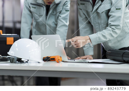 不動産　建築　建設　設計士　ビジネス 89243779