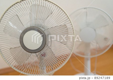 扇風機の羽根の埃 89247189