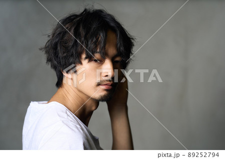 ビューティー　若い　男性 89252794