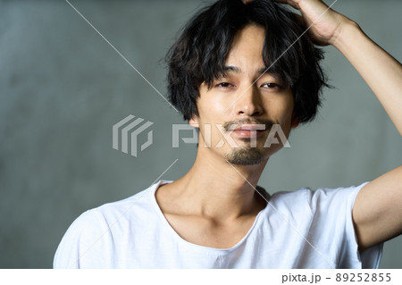 ビューティー　若い　男性 89252855