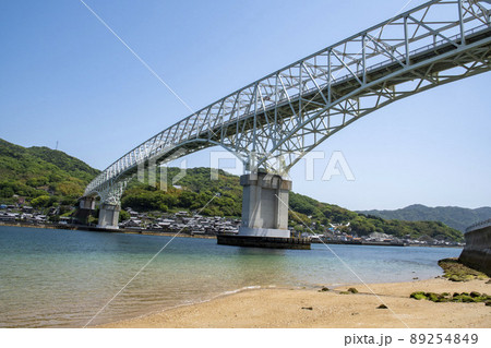 呉市と江田島市をつなぐ早瀬大橋 89254849