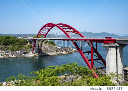 音戸の瀬戸にかかる第二音戸大橋 音戸の瀬戸にかかる第二音戸大橋 89254854