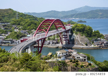 音戸の瀬戸にかかる第二音戸大橋 音戸の瀬戸にかかる第二音戸大橋 89254859