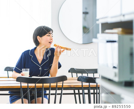女性の暮らし　ラフスタイル編 89255550
