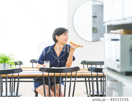 女性の暮らし　ラフスタイル編 89255556