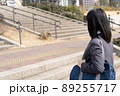 階段を登る女子高生 階段を登る女子高生 89255717