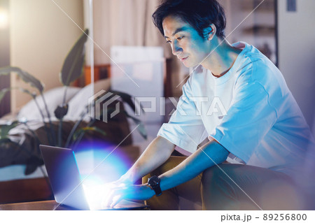男性ポートレート 89256800