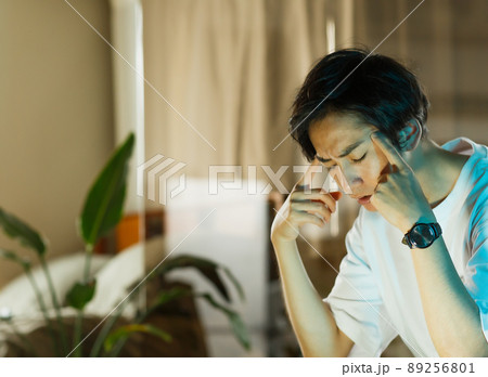 男性ポートレート 89256801