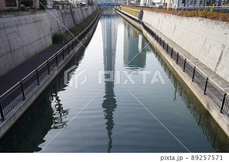 東京スカイツリー　水鏡 89257571