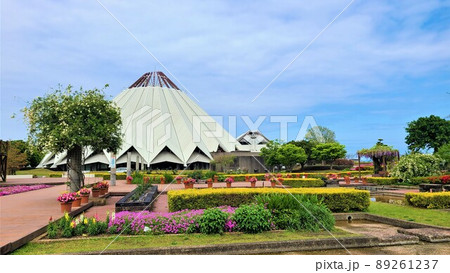 出水市ツル博物館クレインパークいずみ  庭園風景　 89261237