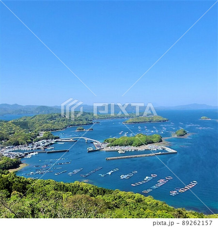 針尾公園からの風景　養殖いかだ群（日本の漁業：将来の姿がここに！）長島町鷹巣　出水郡　鹿児島県 89262157