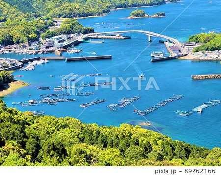 針尾公園からの風景　養殖いかだ群（日本の漁業：将来の姿がここに！）長島町鷹巣　出水郡　鹿児島県 89262166