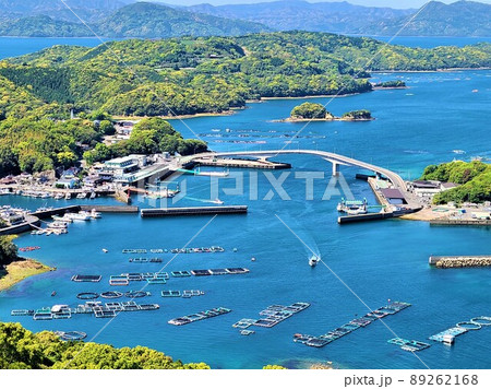針尾公園からの風景　養殖いかだ群（日本の漁業：将来の姿がここに！）長島町鷹巣　出水郡　鹿児島県 89262168