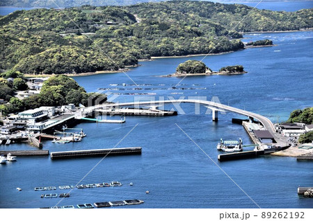 針尾公園からの風景 養殖いかだ群(日本の漁業:将来の姿がここに!)長島町鷹巣 出水郡 鹿児島県 針尾公園からの風景 養殖いかだ群(日本の漁業:将来の姿がここに!)長島町鷹巣 出水郡 鹿児島県 89262192