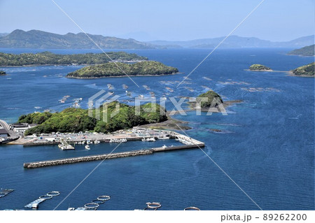 針尾公園からの風景　養殖いかだ群（日本の漁業：将来の姿がここに！）長島町鷹巣　出水郡　鹿児島県 89262200