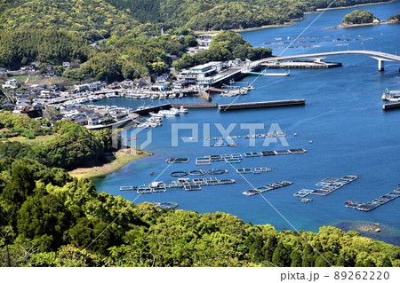 針尾公園からの風景　養殖いかだ群（日本の漁業：将来の姿がここに！）長島町鷹巣　出水郡　鹿児島県 89262220