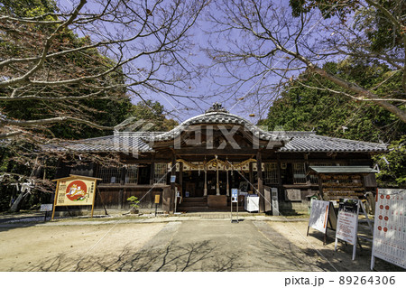 牛窓神社　拝殿　岡山県瀬戸内市 89264306