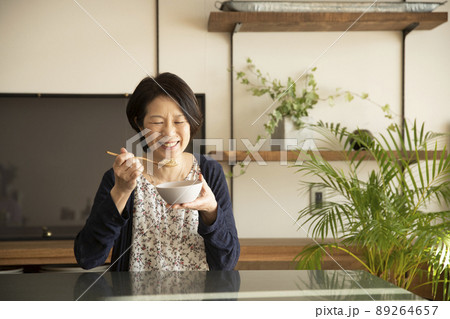 低糖質の食生活 低糖質の食生活 89264657