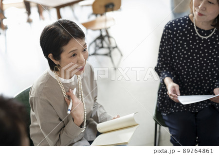 女性のセッションシーン 89264861