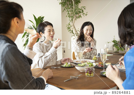 大人の女子会 89264881