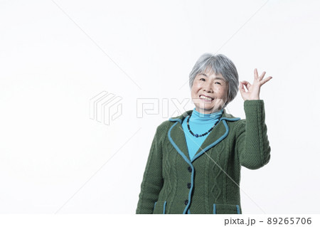 シニアのポージング シニアのポージング 89265706