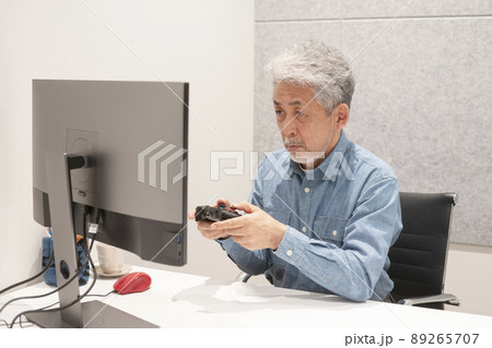 シニアゲーマー 89265707