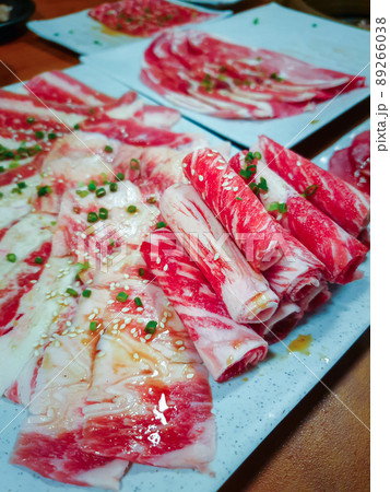 Grilled raw meat cooking on wagyu grill 89266038