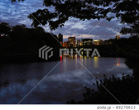 大阪城第二寝屋川の夕暮れ 大阪城第二寝屋川の夕暮れ 89270613