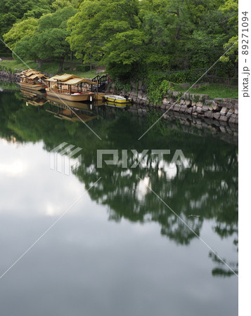 大阪城京橋口の新緑と御座船 大阪城京橋口の新緑と御座船 89271094