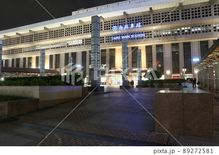 鉄道駅 鉄道駅舎 電車の駅 89272581
