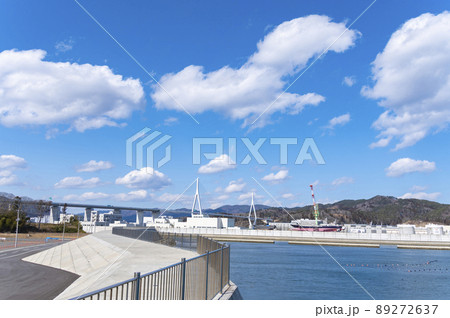 青空と気仙沼湾横断橋 青空と気仙沼湾横断橋 89272637